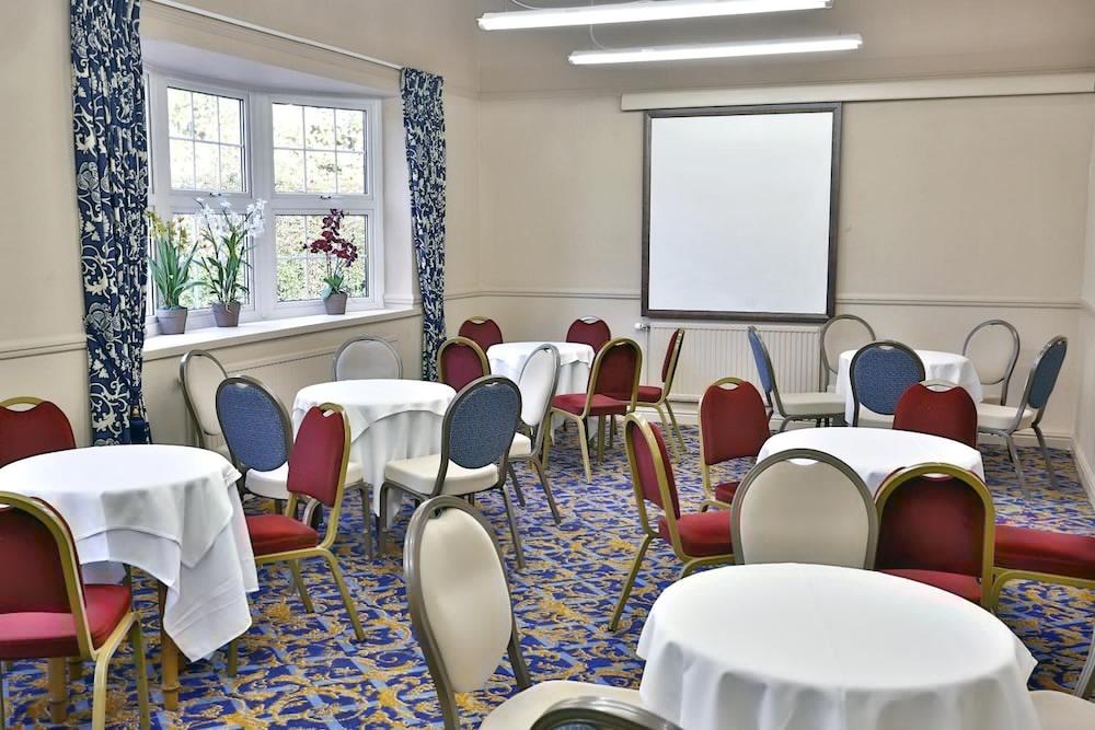 Reigate Manor Hotel Εξωτερικό φωτογραφία