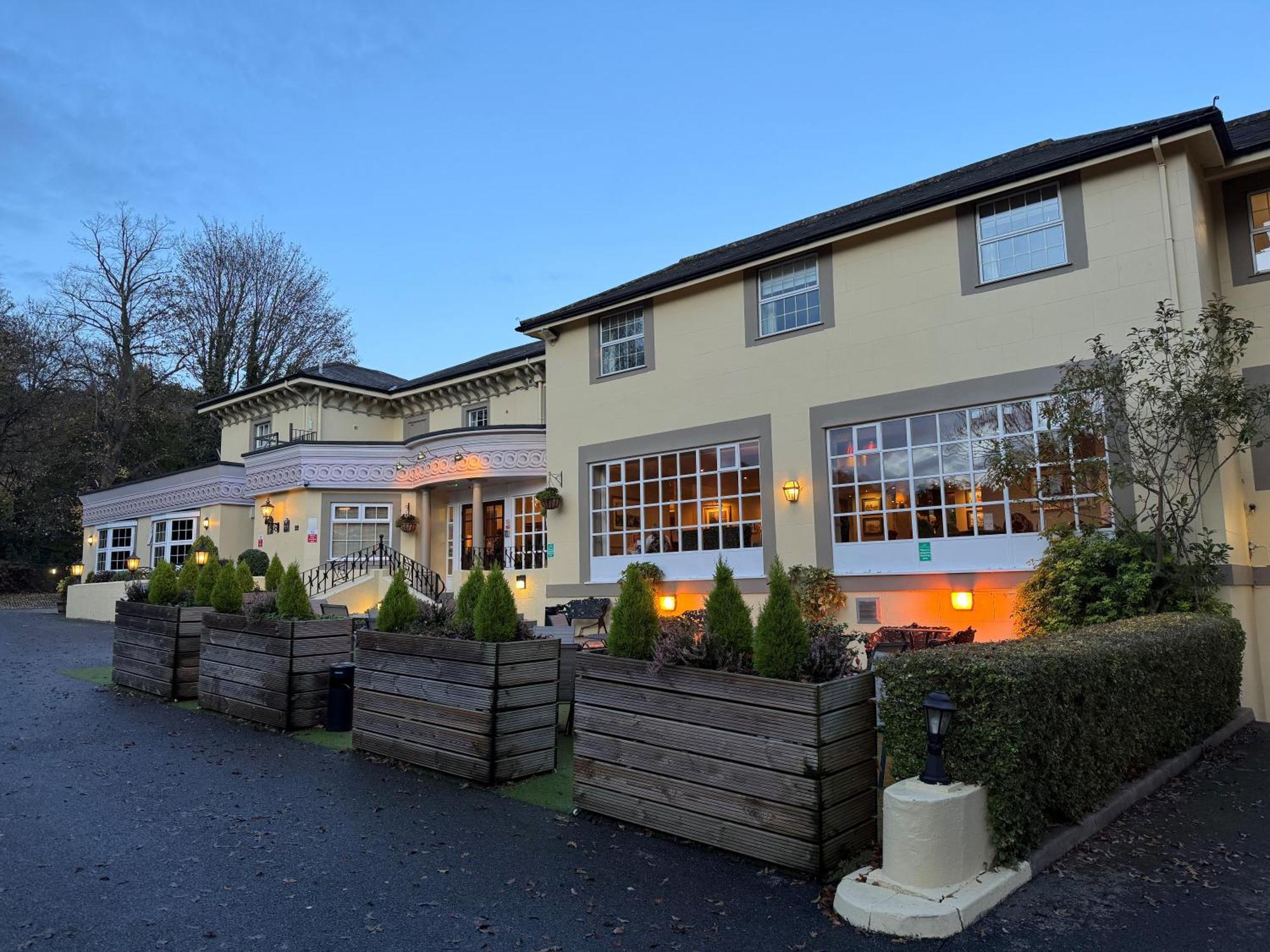 Reigate Manor Hotel Εξωτερικό φωτογραφία